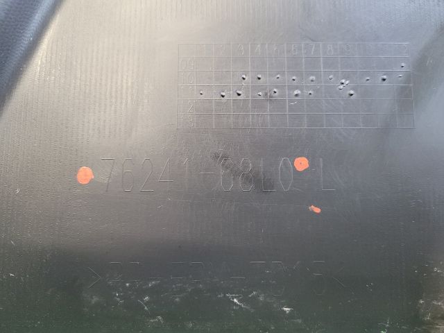 bontott SUZUKI SWIFT IV Bal B Oszlop Burkolat