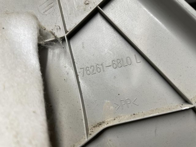 bontott SUZUKI SWIFT IV Bal C Oszlop Burkolat