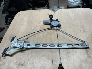 bontott SUZUKI SWIFT IV Bal első Ablakemelő Szerkezet (Elektromos)