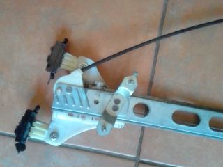 bontott SUZUKI SWIFT IV Bal első Ablakemelő Szerkezet (Elektromos)