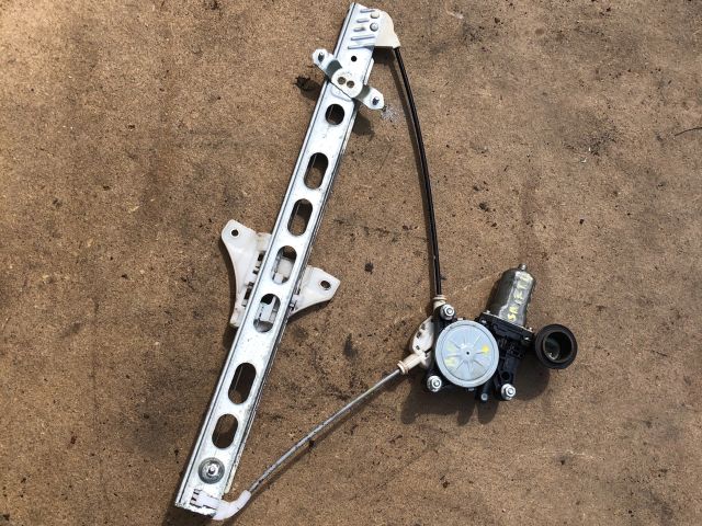 bontott SUZUKI SWIFT IV Bal első Ablakemelő Szerkezet (Elektromos)