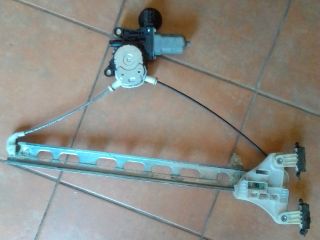 bontott SUZUKI SWIFT IV Bal első Ablakemelő Szerkezet (Elektromos)