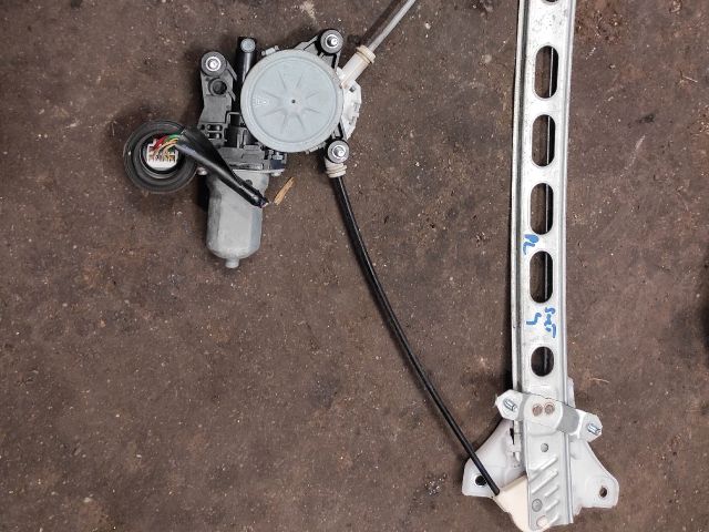 bontott SUZUKI SWIFT IV Bal első Ablakemelő Szerkezet (Elektromos)