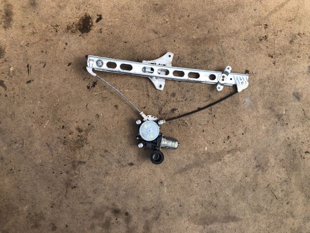 bontott SUZUKI SWIFT IV Bal első Ablakemelő Szerkezet (Elektromos)