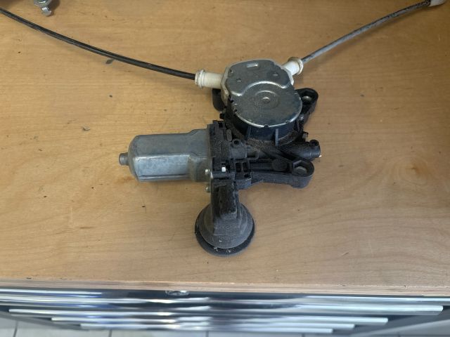 bontott SUZUKI SWIFT IV Bal első Ablakemelő Szerkezet (Elektromos)