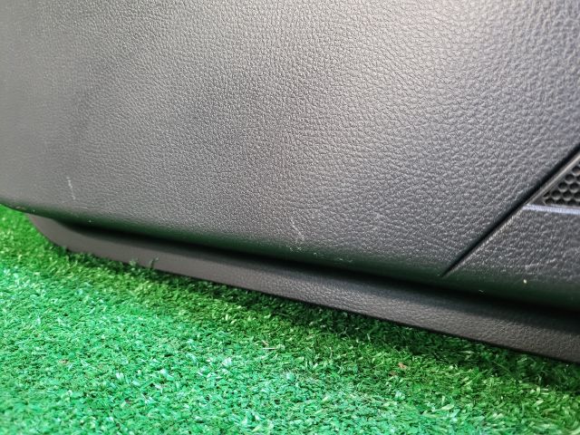 bontott SUZUKI SWIFT IV Bal első Ajtó Kárpit