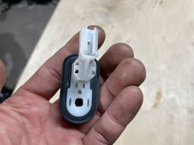 bontott SUZUKI SWIFT IV Bal első Ajtó Nyitás Érzékelő