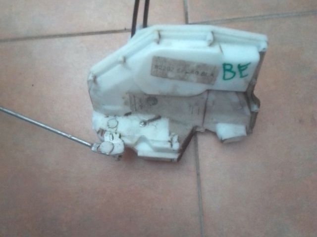 bontott SUZUKI SWIFT IV Bal első Ajtózár