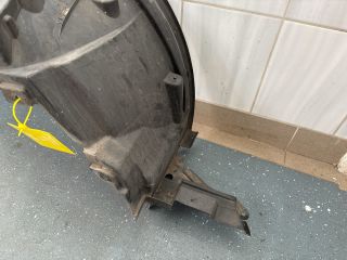 bontott SUZUKI SWIFT IV Bal első Dobbetét (Kerékjárati, Műanyag)