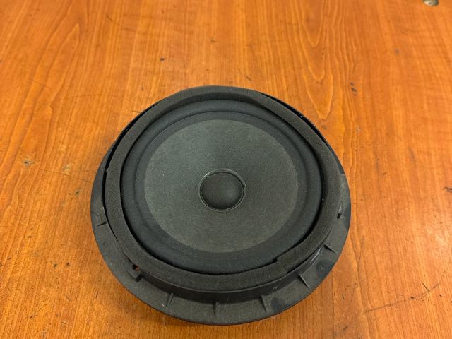 bontott SUZUKI SWIFT IV Bal első Hangszóró