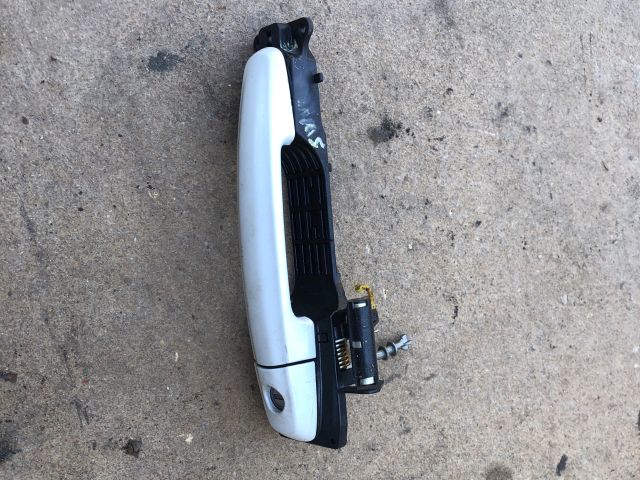 bontott SUZUKI SWIFT IV Bal első Külső Kilincs