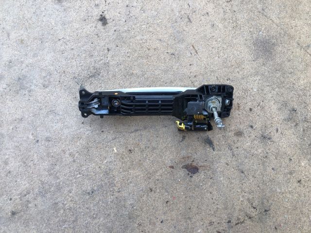 bontott SUZUKI SWIFT IV Bal első Külső Kilincs