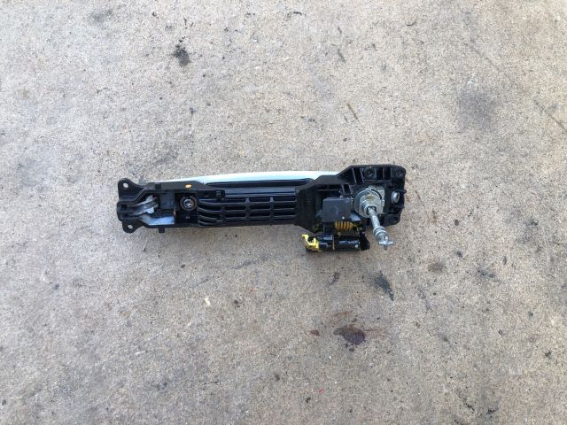 bontott SUZUKI SWIFT IV Bal első Külső Kilincs