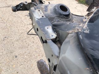 bontott SUZUKI SWIFT IV Bal első Negyed Karosszéria Csomag