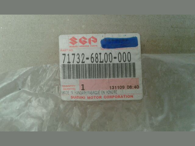 bontott SUZUKI SWIFT IV Bal első Oldal Lökhárító Tartó (Műanyag)