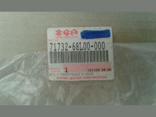 bontott SUZUKI SWIFT IV Bal első Oldal Lökhárító Tartó (Műanyag)