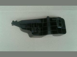 bontott SUZUKI SWIFT IV Bal első Oldal Lökhárító Tartó (Műanyag)