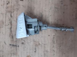 bontott SUZUKI SWIFT IV Bal első Zárbetét