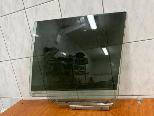 bontott SUZUKI SWIFT IV Bal hátsó Ablak