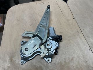 bontott SUZUKI SWIFT IV Bal hátsó Ablakemelő Szerkezet (Elektromos)