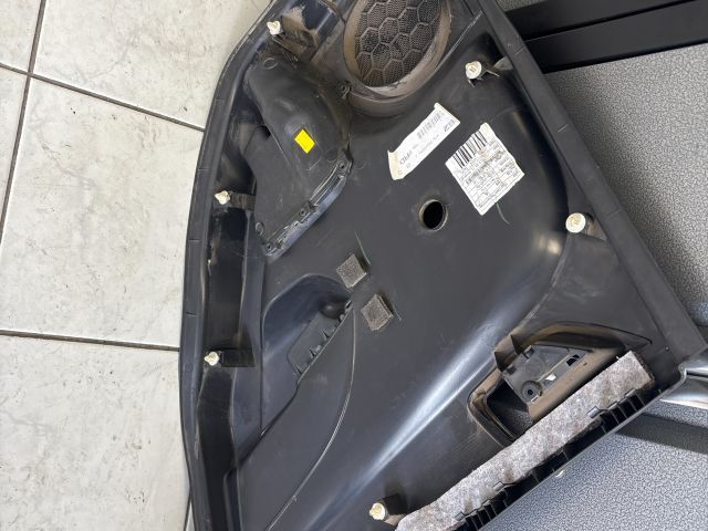 bontott SUZUKI SWIFT IV Bal hátsó Ajtó Kárpit