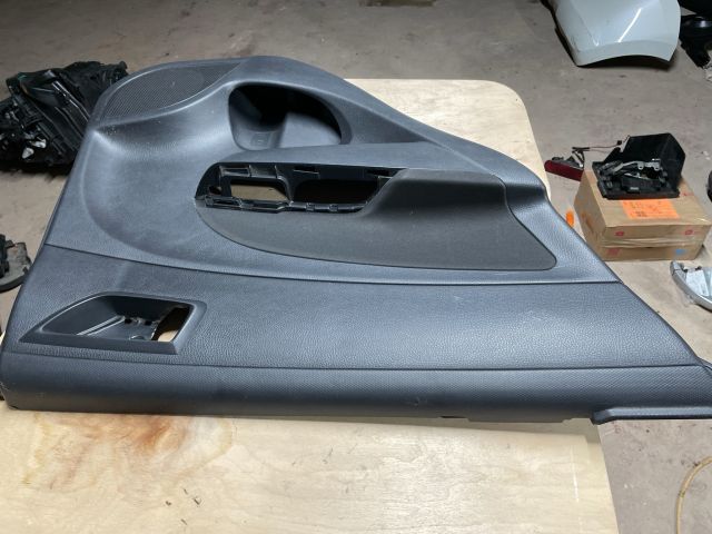 bontott SUZUKI SWIFT IV Bal hátsó Ajtó Kárpit