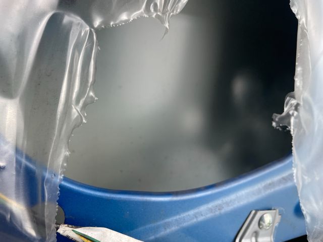 bontott SUZUKI SWIFT IV Bal hátsó Ajtó (Részeivel)