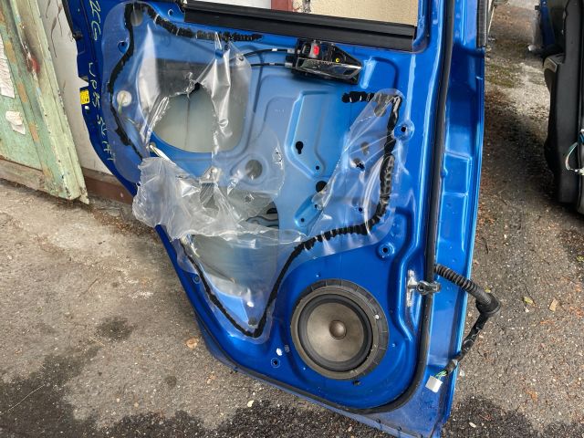 bontott SUZUKI SWIFT IV Bal hátsó Ajtó (Részeivel)