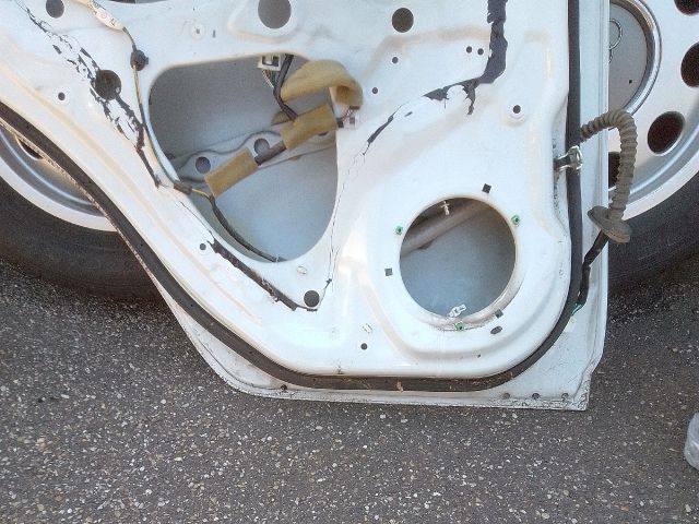 bontott SUZUKI SWIFT IV Bal hátsó Ajtó (Üres lemez)