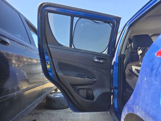 bontott SUZUKI SWIFT IV Bal hátsó Ajtó (Üres lemez)