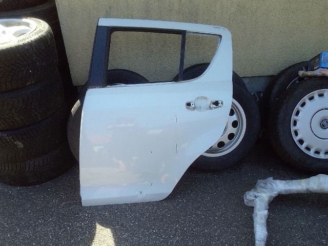 bontott SUZUKI SWIFT IV Bal hátsó Ajtó (Üres lemez)