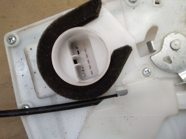 bontott SUZUKI SWIFT IV Bal hátsó Ajtózár