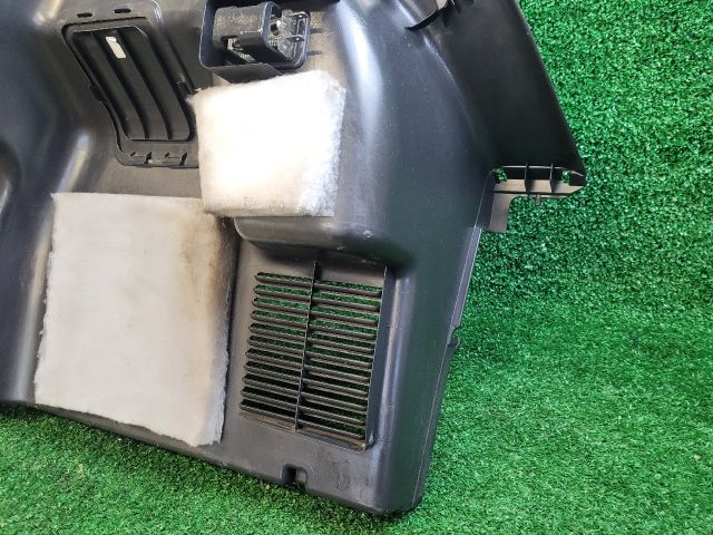 bontott SUZUKI SWIFT IV Bal hátsó Csomagtér Burkolat (Műanyag)