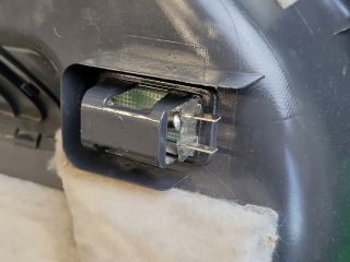 bontott SUZUKI SWIFT IV Bal hátsó Csomagtér Burkolat (Műanyag)