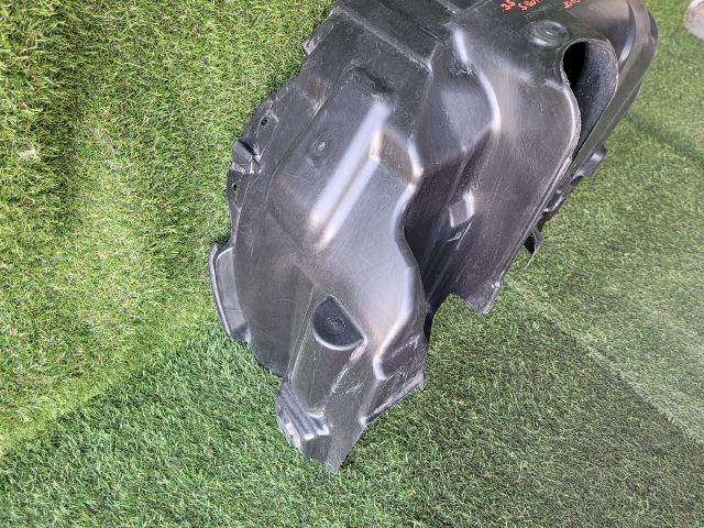 bontott SUZUKI SWIFT IV Bal hátsó Dobbetét (Kerékjárati, Műanyag)