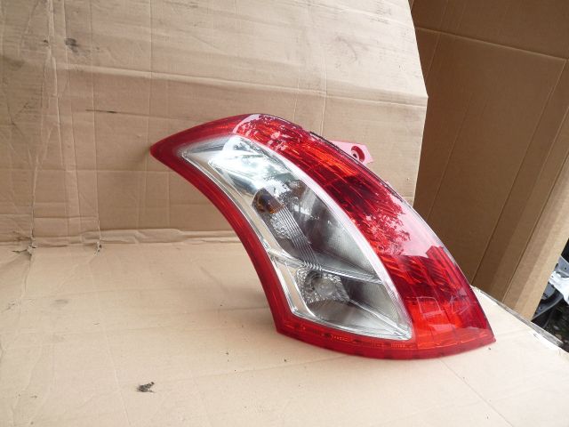 bontott SUZUKI SWIFT IV Bal Hátsó Lámpa