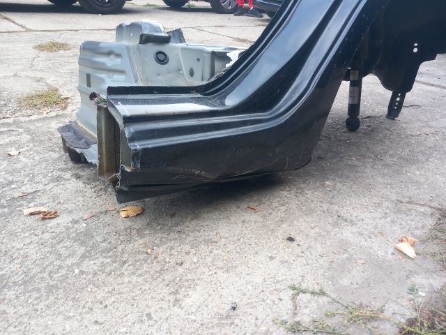 bontott SUZUKI SWIFT IV Bal hátsó Sárvédő