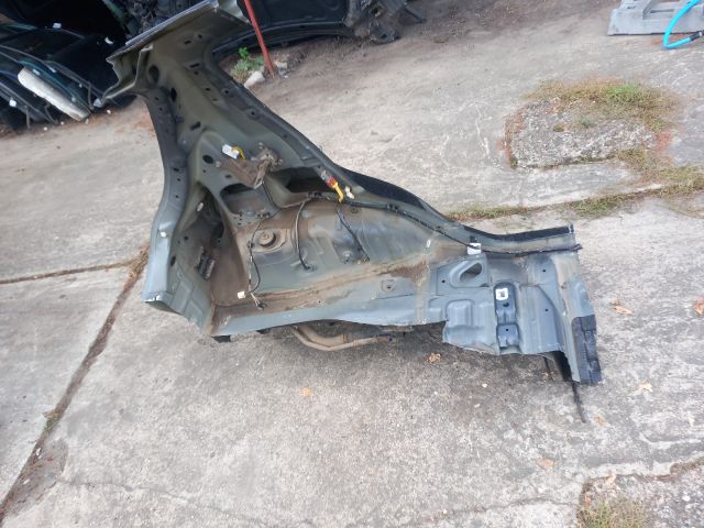 bontott SUZUKI SWIFT IV Bal hátsó Sárvédő