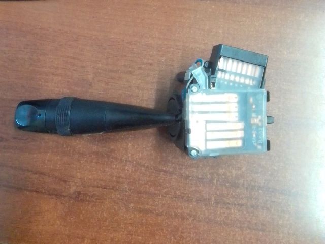 bontott SUZUKI SWIFT IV Bal Kormánykapcsoló Irányjelző