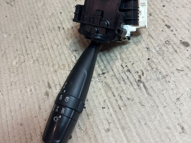 bontott SUZUKI SWIFT IV Bal Kormánykapcsoló Irányjelző