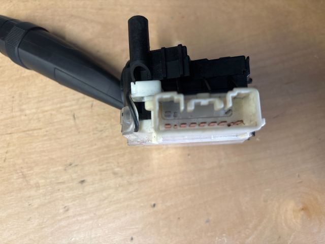 bontott SUZUKI SWIFT IV Bal Kormánykapcsoló Irányjelző