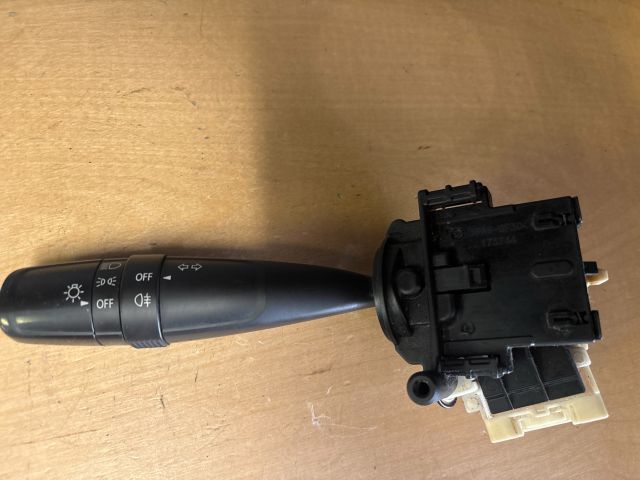 bontott SUZUKI SWIFT IV Bal Kormánykapcsoló Irányjelző