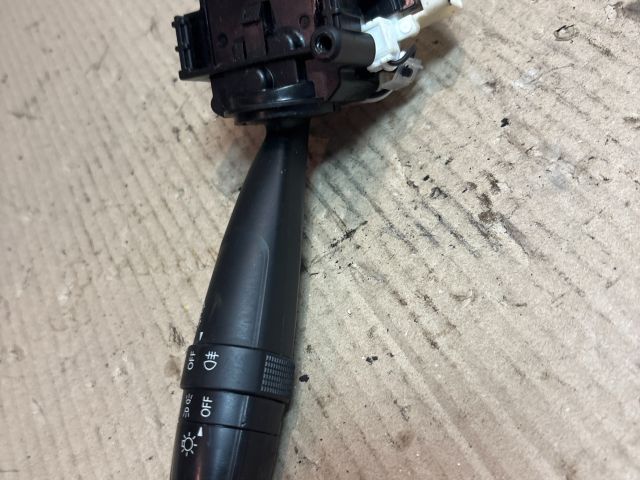 bontott SUZUKI SWIFT IV Bal Kormánykapcsoló Irányjelző