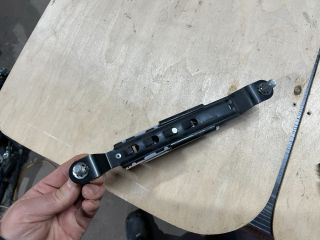 bontott SUZUKI SWIFT IV Biztonsági Öv Magasság Állító