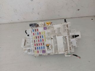 bontott SUZUKI SWIFT IV Biztosítéktábla Utastér