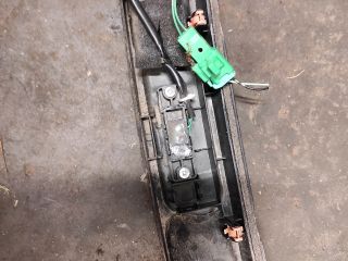 bontott SUZUKI SWIFT IV Csomagtér Nyitó Kar / Gomb