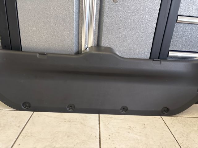 bontott SUZUKI SWIFT IV Csomagtérajtó Kárpit