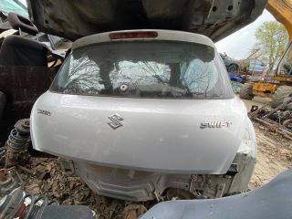 bontott SUZUKI SWIFT IV Csomagtérajtó (Részeivel)
