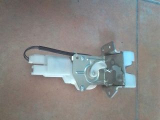 bontott SUZUKI SWIFT IV Csomagtérajtó Zárszerkezet