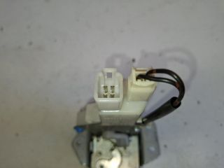 bontott SUZUKI SWIFT IV Csomagtérajtó Zárszerkezet